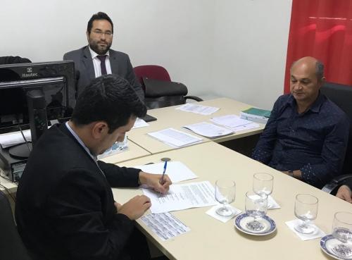 Justiça assegura regularidade do fornecimento de energia em Novo Airão Justiça assegura regularidade do fornecimento de energia em Novo Airão