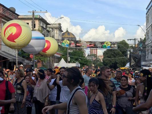 Mais de 40 mil pessoas caem na folia no Bloco do Caldeira Mais de 40 mil pessoas caem na folia no Bloco do Caldeira