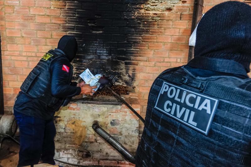 Polícia Civil do Pará incinera uma tonelada de drogas Polícia Civil do Pará incinera uma tonelada de drogas