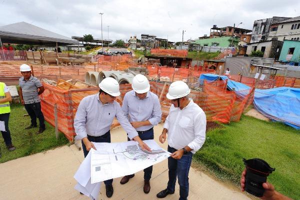 Interior e capital vão receber R$ 800 milhões em obras, anuncia governador Interior e capital vão receber R$ 800 milhões em obras, anuncia governador