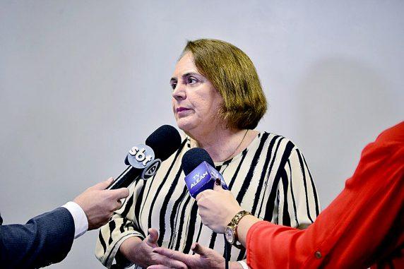 Therezinha Ruiz defende os direitos da mulher nos casos de perseguição Therezinha Ruiz defende os direitos da mulher nos casos de perseguição