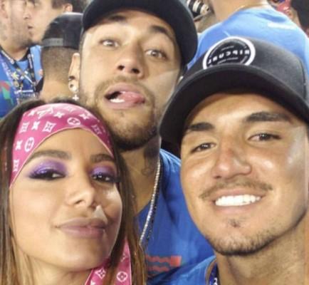 Neymar fala sobre romance de Anitta e Gabriel Medina: 'Eu shippo' Neymar fala sobre romance de Anitta e Gabriel Medina: 'Eu shippo'