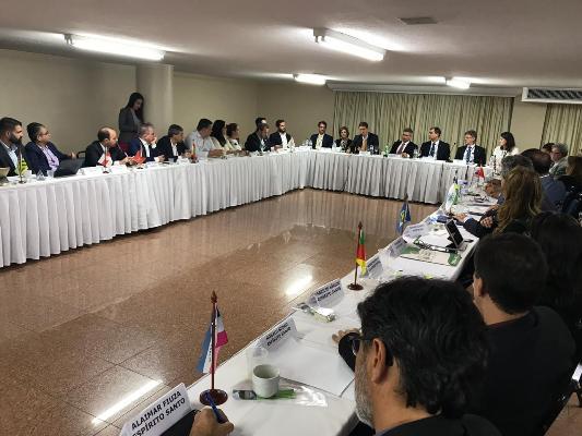Ricardo Salles garante apoio a estados para combater desmatamento na Amazônia Ricardo Salles garante apoio a estados para combater desmatamento na Amazônia