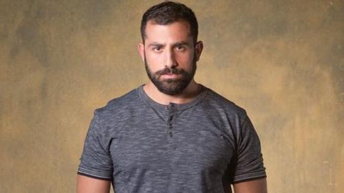 Kaysar se emociona ao gravar em campo de refugiados para 'Órfãos da Terra' Kaysar se emociona ao gravar em campo de refugiados para 'Órfãos da Terra'