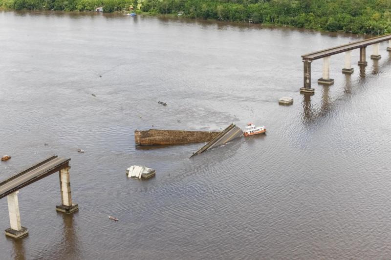 Governador do Pará decretará estado de emergência após queda de ponte Governador do Pará decretará estado de emergência após queda de ponte