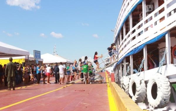 Marinha lança concessão de 'passe' para barcos que vão ao Festival de Parintins 2019 Marinha lança concessão de 'passe' para barcos que vão ao Festival de Parintins 2019