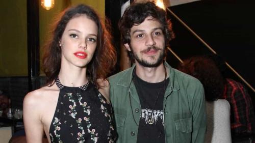 Chay Suede e Laura Neiva esperam o primeiro filho Chay Suede e Laura Neiva esperam o primeiro filho