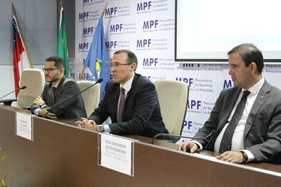 MPF/AM processa empresa por danos ambientais e pede indenização mínima de R$ 57 mi MPF/AM processa empresa por danos ambientais e pede indenização mínima de R$ 57 mi