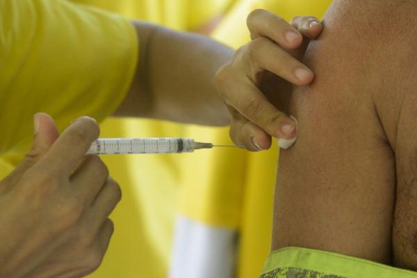 AM encerra campanha de vacinação com 99,55% da população-alvo imunizada, diz FVS AM encerra campanha de vacinação com 99,55% da população-alvo imunizada, diz FVS