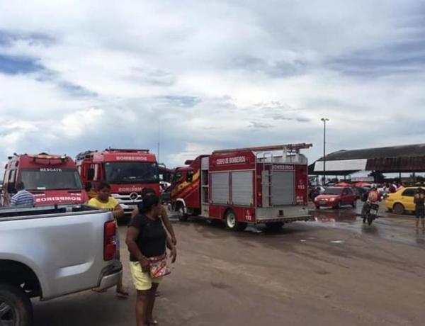 Após pouso forçado, avião fica submerso no Rio Negro, próximo a Iranduba (AM) Após pouso forçado, avião fica submerso no Rio Negro, próximo a Iranduba (AM)