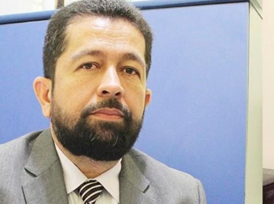 Polícia indicia vereador de Santarém por contratar funcionários fantasmas na Câmara Polícia indicia vereador de Santarém por contratar funcionários fantasmas na Câmara