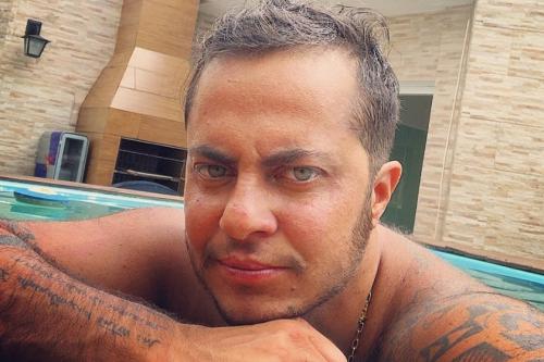 Thammy Miranda sobre mudança de sexo: 'tenho pinto, cachorro, namorada...' Thammy Miranda sobre mudança de sexo: 'tenho pinto, cachorro, namorada...'