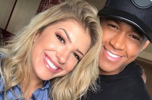 Léo Santana abre o jogo sobre término de noivado com Lorena Improta Léo Santana abre o jogo sobre término de noivado com Lorena Improta