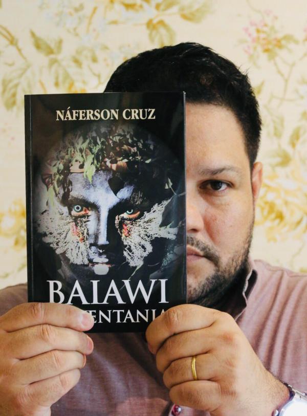 Em Parintins, Náferson Cruz lança livro em festa dos ‘Poetas da Baixa’ Em Parintins, Náferson Cruz lança livro em festa dos ‘Poetas da Baixa’