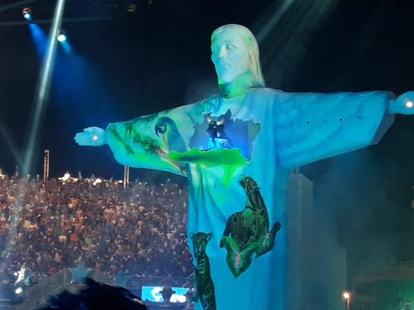 Misterioso, Caprichoso abre última noite encenando sobre mazelas sociais Misterioso, Caprichoso abre última noite encenando sobre mazelas sociais