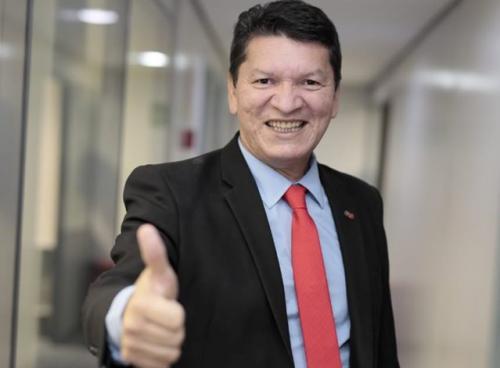 Carlos Santiago avalia perfil dos pré-candidatos a Prefeitura de Manaus Carlos Santiago avalia perfil dos pré-candidatos a Prefeitura de Manaus