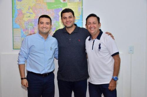 Saullo ameaça romper com Jender Lobato se ele aceitar apoio de Babá Saullo ameaça romper com Jender Lobato se ele aceitar apoio de Babá