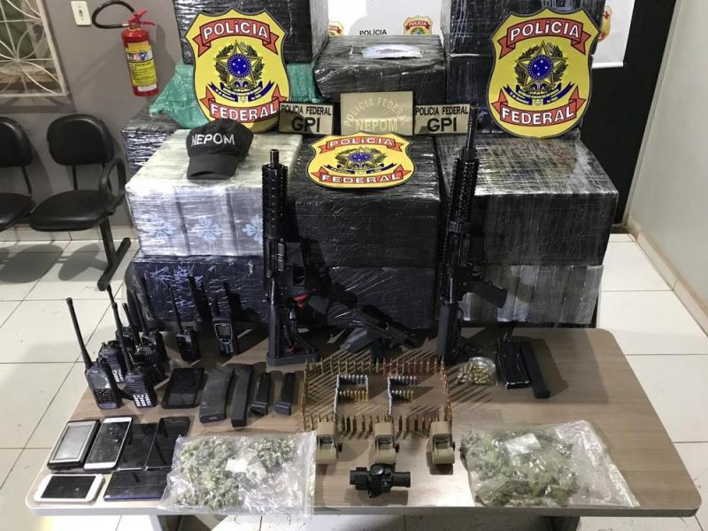 Em Itaituba (PA), PF apreende 600 kg de drogas e desmonta esquema de aeronaves Em Itaituba (PA), PF apreende 600 kg de drogas e desmonta esquema de aeronaves