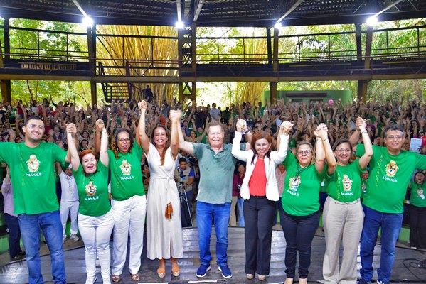 Prefeito assina 'Pacto de Metas Educacionais' para Manaus Prefeito assina 'Pacto de Metas Educacionais' para Manaus
