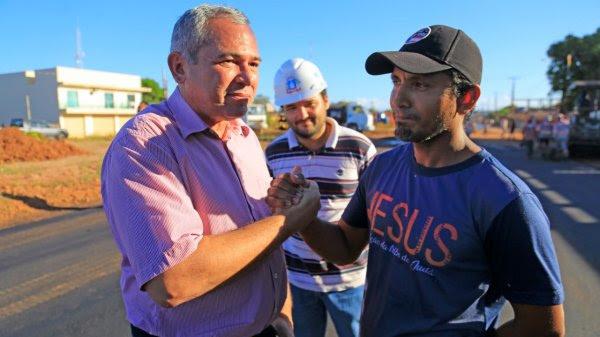 Prefeito Nélio Aguiar inspeciona início da pavimentação da Avenida Anysio Chaves Prefeito Nélio Aguiar inspeciona início da pavimentação da Avenida Anysio Chaves