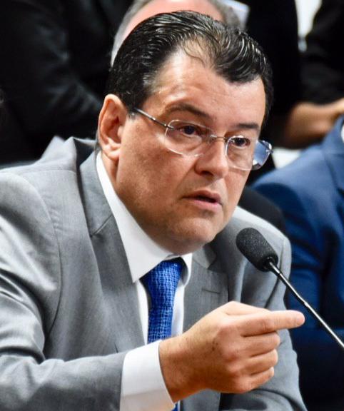 EDUARDO BRAGA # O Fundo Amazônia e o tiroteio ambiental EDUARDO BRAGA # O Fundo Amazônia e o tiroteio ambiental