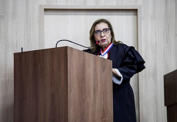 Justiça determina que cirurgiões do Icea voltem ao trabalho, sob pena de prisão Justiça determina que cirurgiões do Icea voltem ao trabalho, sob pena de prisão