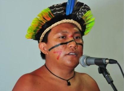Dário Kopenawa denuncia invasão de 20 mil garimpeiros em terras de Roraima Dário Kopenawa denuncia invasão de 20 mil garimpeiros em terras de Roraima