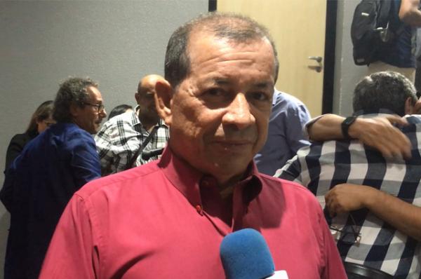 MP investiga prefeito de Tabatinga que ‘embolsa’ parte dos salários dos servidores MP investiga prefeito de Tabatinga que ‘embolsa’ parte dos salários dos servidores
