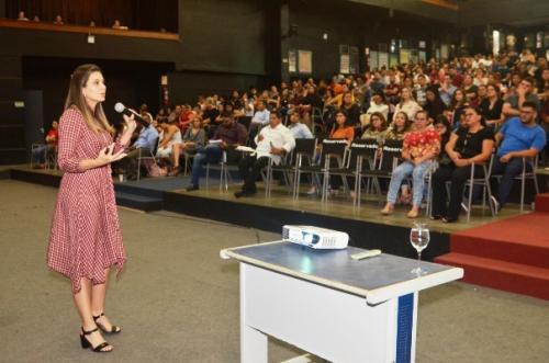 Escolas dos EUA com 'Justiça Restaurativa' registram menor incidência de 'bullying', diz psicóloga Escolas dos EUA com 'Justiça Restaurativa' registram menor incidência de 'bullying', diz psicóloga