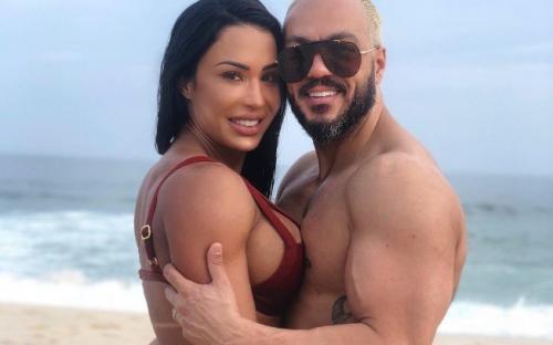 Gracyanne fala sobre suposta amante de Belo e dispara: 'pessoa oportunista' Gracyanne fala sobre suposta amante de Belo e dispara: 'pessoa oportunista'