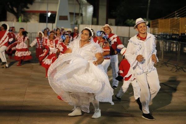 Quadrilha 'Trevo do Amor' é campeã da 1ª noite do Festival Folclórico de Santarém