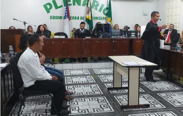 Família condenada a mais de 30 anos de prisão por assassinato de vizinha, em Novo Airão Família condenada a mais de 30 anos de prisão por assassinato de vizinha, em Novo Airão