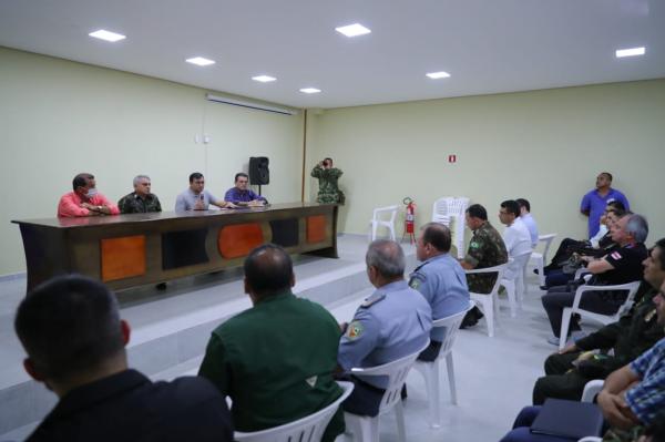 Wilson anuncia medidas para ampliar segurança em Tabatinga, na fronteira com Colômbia Wilson anuncia medidas para ampliar segurança em Tabatinga, na fronteira com Colômbia