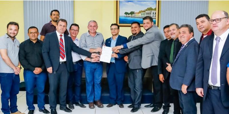 Prefeito de Santarém pede autorização da Câmara para empréstimo de R$ 123 milhões Prefeito de Santarém pede autorização da Câmara para empréstimo de R$ 123 milhões