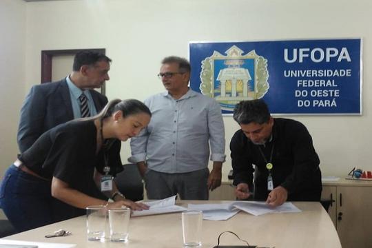 Documentos dos séculos 19 e 20 serão digitalizados por estudantes da Ufopa Documentos dos séculos 19 e 20 serão digitalizados por estudantes da Ufopa