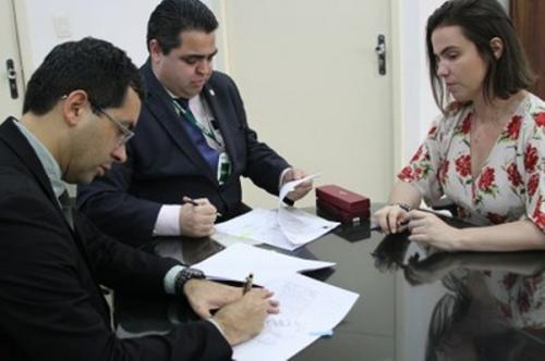 MPF-AM e UFAM firmam acordo para combate à violência obstétrica MPF-AM e UFAM firmam acordo para combate à violência obstétrica