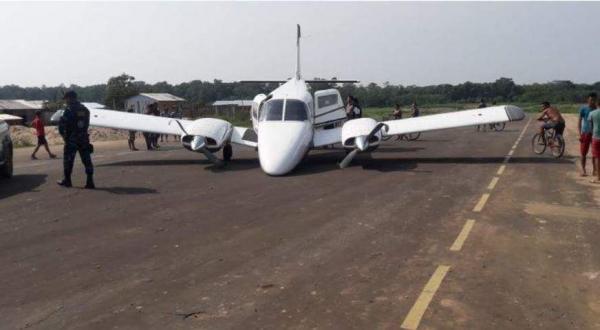 Trem de pouso de avião quebra e causa acidente em Canutama