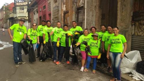 Após Passo a Paço, catadores recolhem mais de 1 tonelada de lixo, em Manaus Após Passo a Paço, catadores recolhem mais de 1 tonelada de lixo, em Manaus