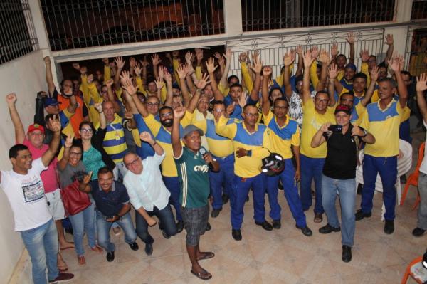 Funcionários dos Correios entram em greve contra a privatização Funcionários dos Correios entram em greve contra a privatização