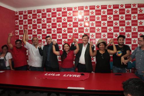 Valdemir Santana e Sabá Magalhães vão revezar presidência do PT, em Manaus Valdemir Santana e Sabá Magalhães vão revezar presidência do PT, em Manaus