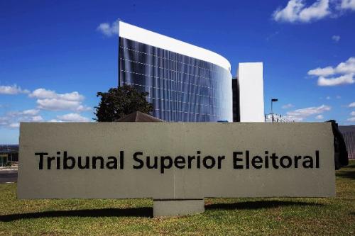 Candidaturas laranjas levam à cassação de toda a chapa, decide TSE Candidaturas laranjas levam à cassação de toda a chapa, decide TSE