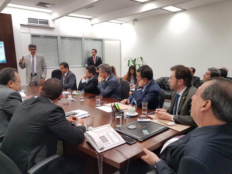 Comitê do Governo discute reforma tributária com bancada amazonense Comitê do Governo discute reforma tributária com bancada amazonense