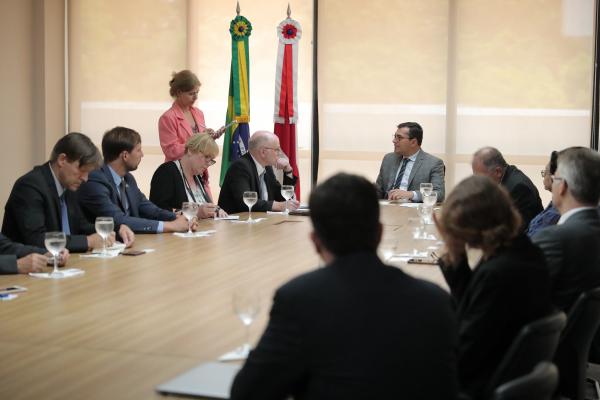 Wilson Lima discute Fundo Amazônia e bioeconomia com delegação alemã que visita o AM Wilson Lima discute Fundo Amazônia e bioeconomia com delegação alemã que visita o AM