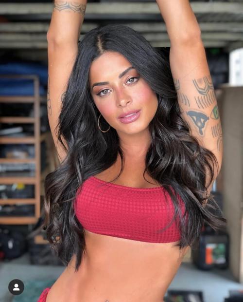 Bumbum de Aline Riscado ganha muitos elogios na web Bumbum de Aline Riscado ganha muitos elogios na web