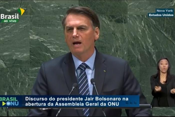 Bolsonaro exalta ditadura, diz que queimadas são falácias e ataca índios e países Bolsonaro exalta ditadura, diz que queimadas são falácias e ataca índios e países