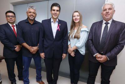 Helder recebe seis prefeitos do Oeste do Pará e garante obras Helder recebe seis prefeitos do Oeste do Pará e garante obras