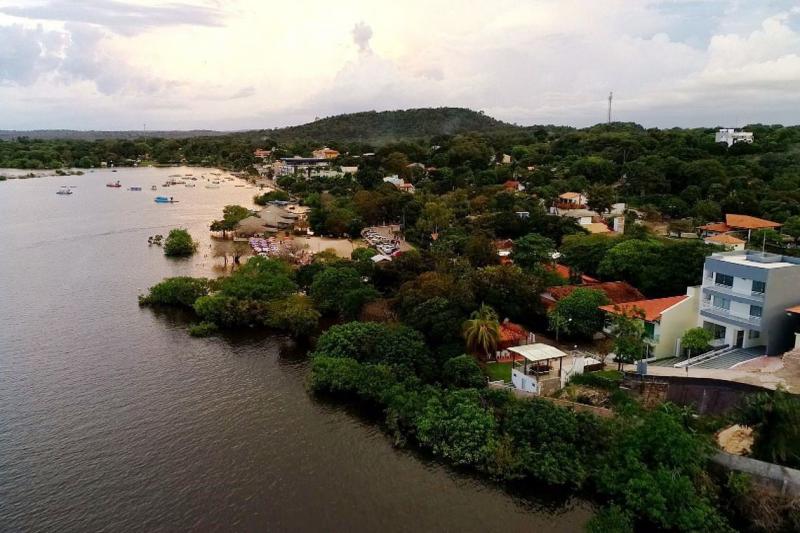 Brasileiros descobrem Alter do Chão, o caribe amazônico Brasileiros descobrem Alter do Chão, o caribe amazônico