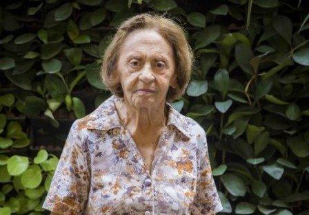 Em 'A dona do pedaço', Matilde dá pista a Maria da Paz: 'Ela não é tua filha' Em 'A dona do pedaço', Matilde dá pista a Maria da Paz: 'Ela não é tua filha'