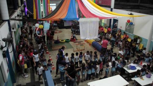 Crianças da zona rural de Manaus recebem programação especial Crianças da zona rural de Manaus recebem programação especial