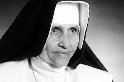 Irmã Dulce será reconhecida como santa neste domingo (13) Irmã Dulce será reconhecida como santa neste domingo (13)